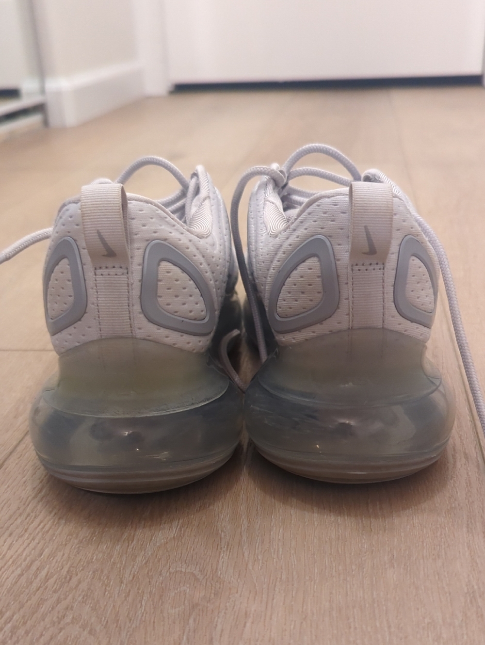 Nike - Picture 4 of 6